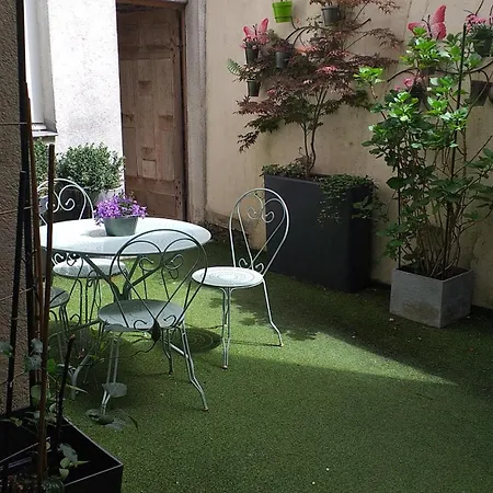 Daire 1 Hyper Centre Avec Jardins